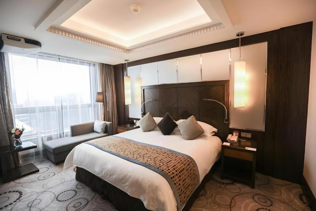 Grand Soluxe Zhongyou Hotel Xangai Exterior foto