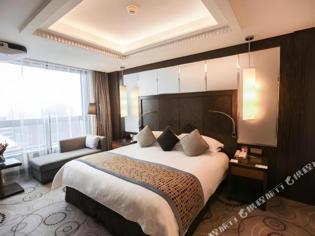 Grand Soluxe Zhongyou Hotel Xangai Exterior foto