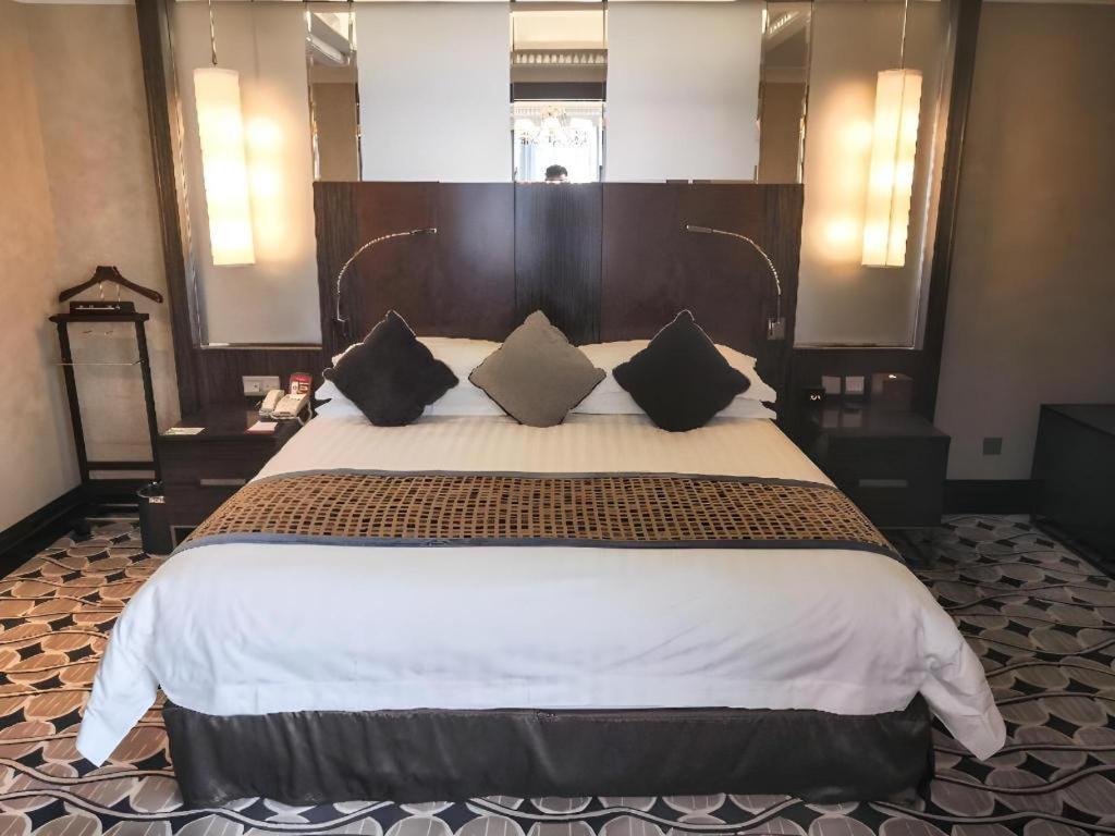 Grand Soluxe Zhongyou Hotel Xangai Exterior foto