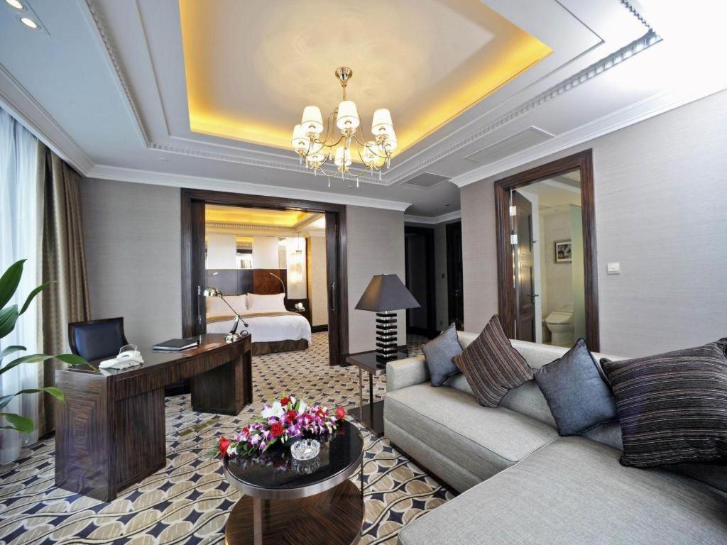 Grand Soluxe Zhongyou Hotel Xangai Exterior foto