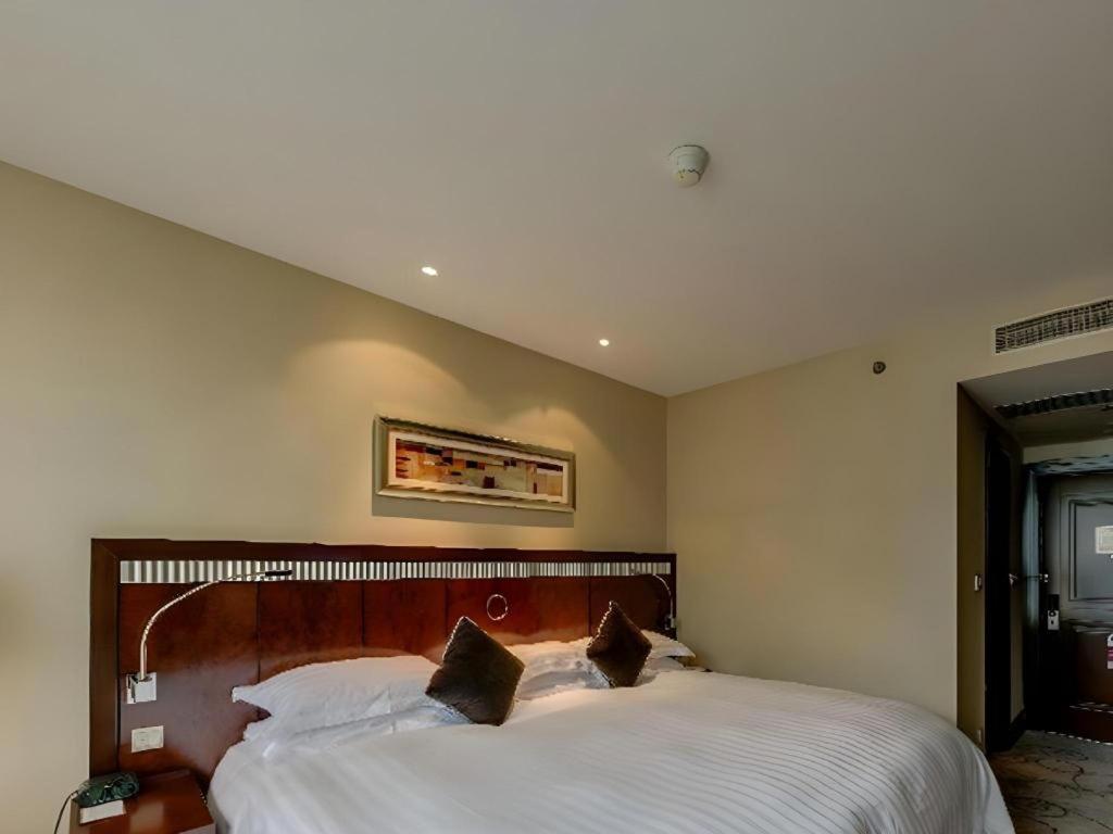 Grand Soluxe Zhongyou Hotel Xangai Exterior foto